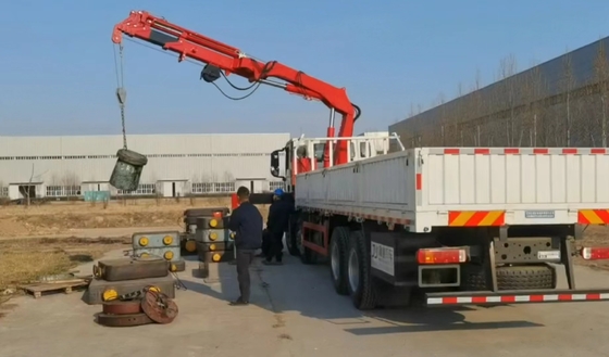 Knuckle-boomed 7 ton crane with remote controller and additional winch for fire trucks