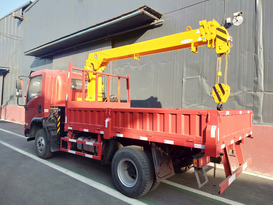 QYS-3.2III 10.5m working radius 4 sections stiff boome 3.2 tons lifting capacity 11.2m lifting height